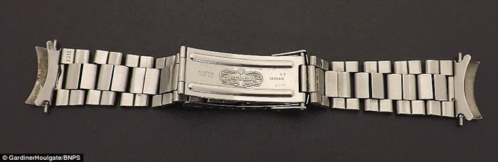 Ӣ������Ӣ����ʦ41��ǰ�ùŶ��������Ķ�������ʿ��ʽ����̽��Ǳˮ�ֱ�����12��Ӣ��