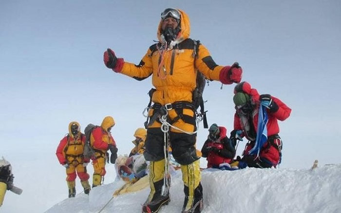 西孟加拉邦登山客希达塔登圣母峰的照片被盗用。