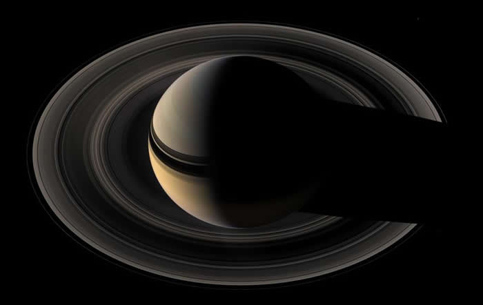 ̫Ŀ̫մӰǻӰͶӰϡ PHOTOGRAPH BY CASSINI IMAGING TEAM, EPA, NASA