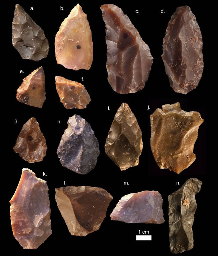 ЩʯʱĹ߰״״Ƭ״ȶ̬ǳJebel Irhoudֳĵ͵ھ㡣⣬ֵ˻ʯУһݣ