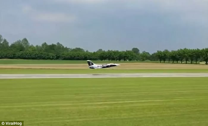 �������ֵ2.7��Ӣ��˫��������ս������ģ�ͻ����360����ת��ٻ�