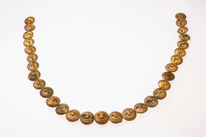 λŮľ20㲼ϰҲ˴ֹƷлƽͷ PHOTOGRAPH BY IRA BLOCK, NATIONAL GE