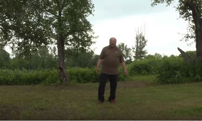 ���ô��ײμ�Ů�������´�ʱ����������� ��ָ���ֻ��