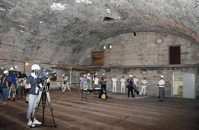 ��ͻϮǽ�ϵ��ݻ����� ̫ƽ��ս��ʱ�ھ��ձ���������ս���״ι���