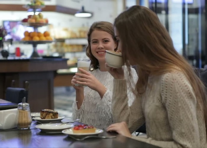 研究显示,喝咖啡降低死亡风险。