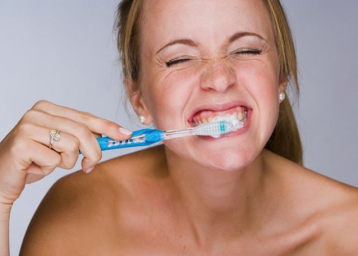 牙膏的三氯沙可对抗牙龈炎。(资料图片)