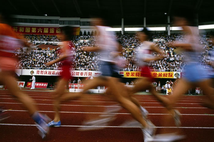 �й�ϣ���ڲ��ú���ܳ�Ϊ�����ﾶ���ϵĳ�ʤ��������ȫ���˶����еı����� PHOTOGRAPH BY MICHAEL NICHOLS, NATIONAL GEOG