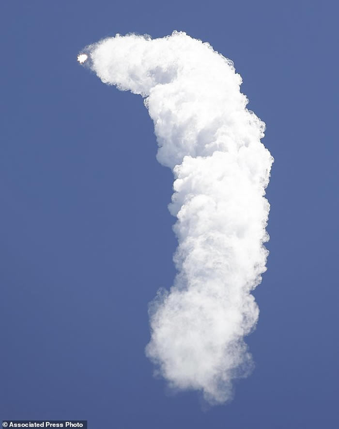 ̫��̽���Ƽ���˾SpaceX������ӥ9�Ż�� ����������ĳ����������Ϲ���̫��վ