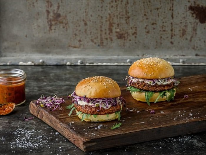 昆虫汉堡外型颇吸引。