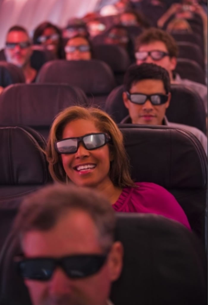 �����ϵĳ˿ͱ����˷ܡ�