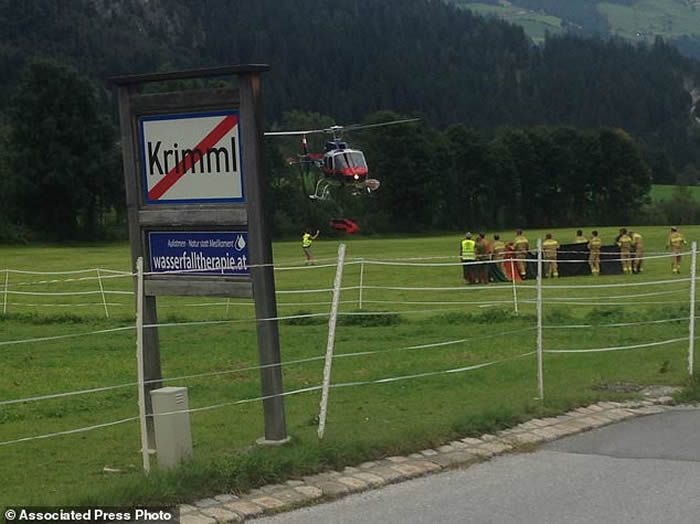 登山客集体滑落 奥地利阿尔卑斯山山难周末死8人