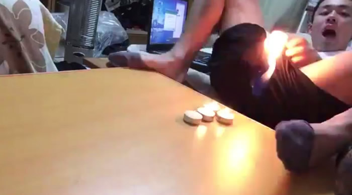 日本网友实验放屁吹蜡烛会不会引燃 结果...