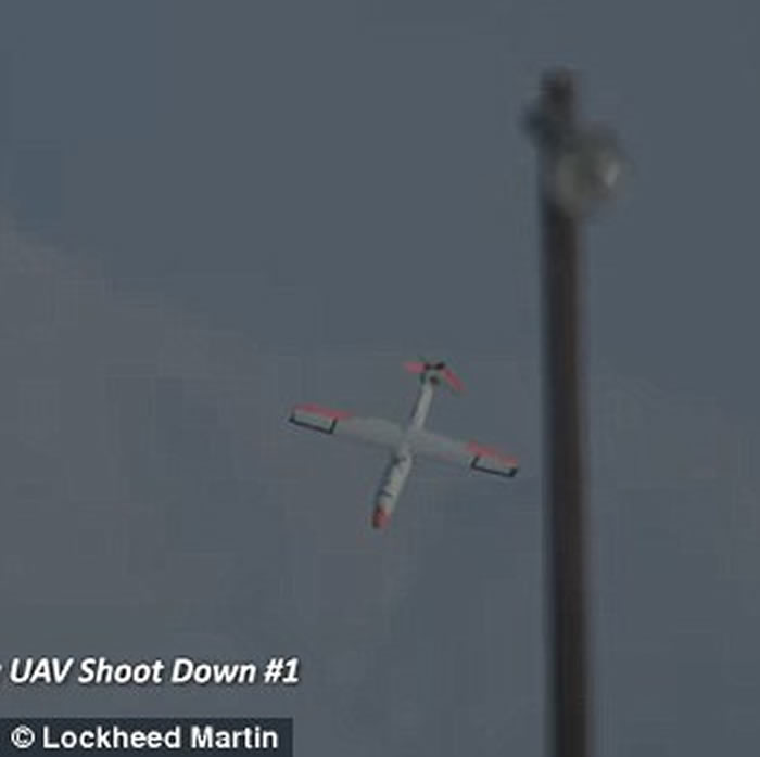 洛克希德·马丁公司曝光美军“雅典娜”(ATHENA)镭射武器实测画面:同时击落5架无人机