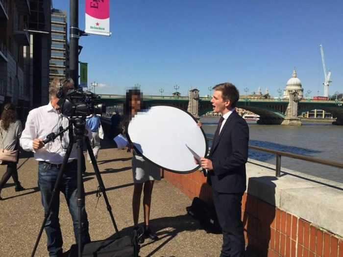 ����֣��ң��ڡ�����ʱ���������ڼ�ר�𱨵�Ӣ����ŷ���š�