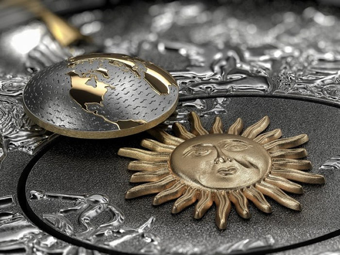 仔细看,用不同工艺制作出来的表盘超迷人。