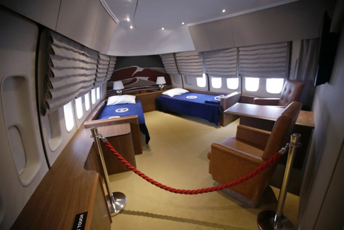 总统的卧室也被仔细的一一复制出来。