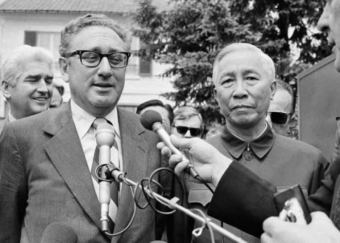 前越南领导人黎德寿(右)曾与美国国务卿基辛格(左)共同获得和平奖,但却拒绝接受。