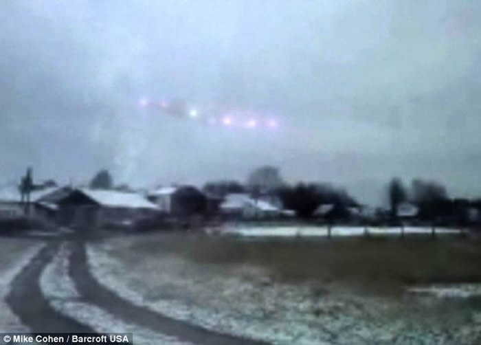 俄罗斯西伯利亚的伊尔库次克雪地发现外星人尸体?政府声明影片纯属恶作剧