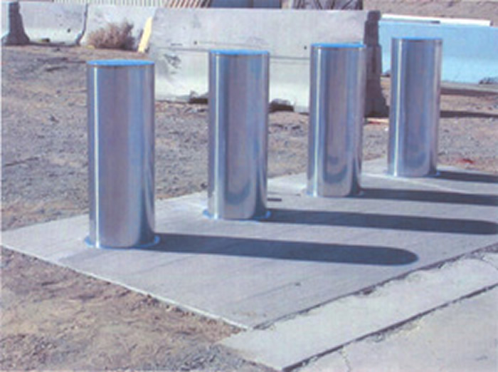 日本oei工业为防止恐怖袭击设计新式防撞柱 时速80km卡车冲撞“碎如纸片”