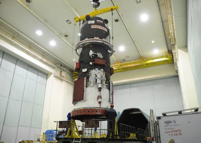 �ػ�̫�մ����д���ȼ�ϺͿռ�վ���貹���