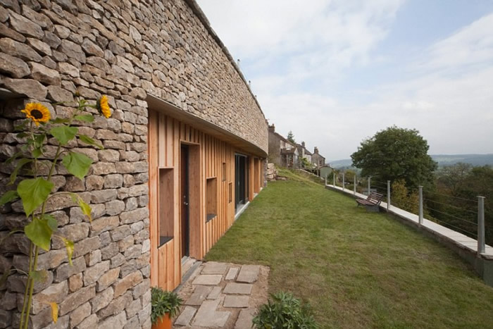 �¾���ʱ����Ž��ɡ�