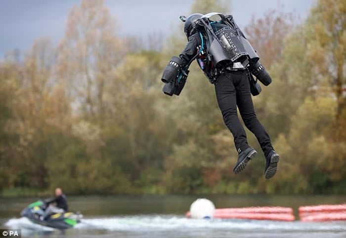 Ӣ��������Richard Browning������ʵ�桰����ս�¡����ɹ��Է� ���������¼