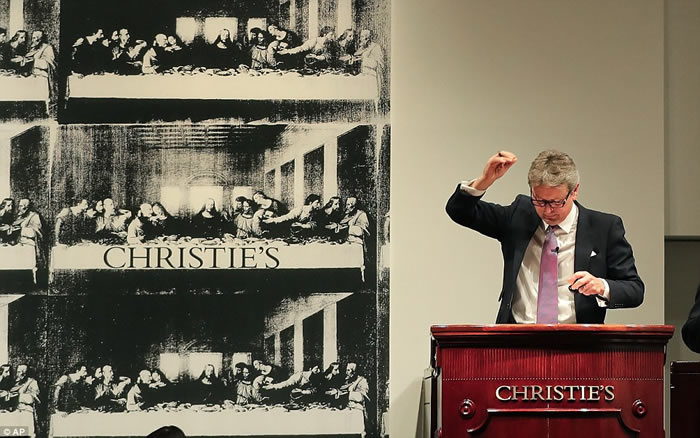 世界上最昂贵的艺术品:意大利文艺复兴时期艺术家达芬奇的《救世主》以4.5亿美元卖出