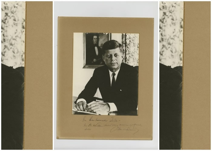 ����ǰ��ͳ��������һ���ڰ׹�ǩ����ļ��м�8����Ԫ