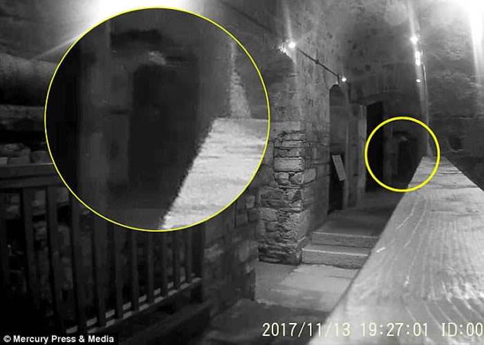 Ӣ����ǰ�����ֶ�����������̽�� �ĵú����˿���Ʈ�������컭��