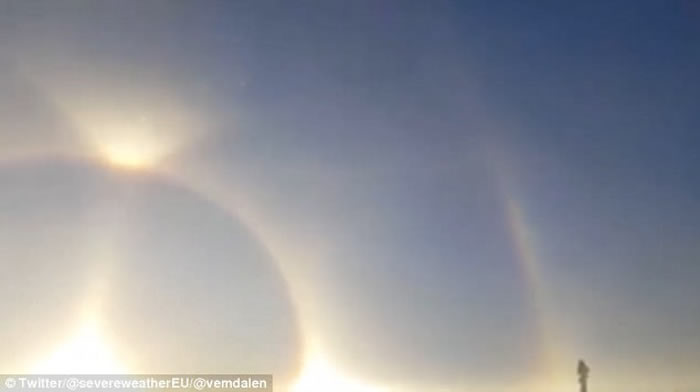 日晕:瑞典拍到天空同时出现4个太阳奇景