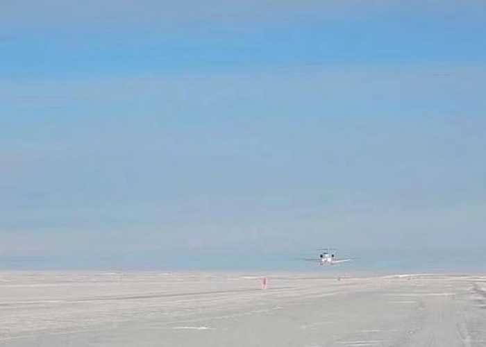 �й����÷ɻ��ɹ��������ϼ��ı�ѩ�ܵ� ҵ������������