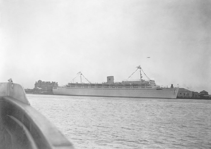 MV����?��˹�����ű�ǰ����Ǳͧ������