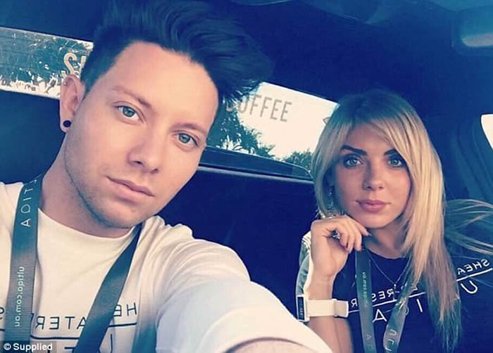 UFO再访澳大利亚?阳光海岸夫妇目击夜空神秘光团