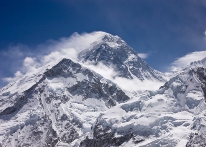 新例禁止独行者、盲人、双手或双腿截肢者攀登珠峰。