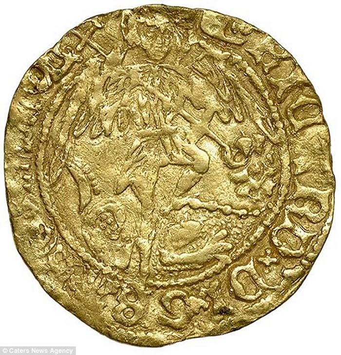 Ӣ��Ů��ѧ����������˿�Ѱ������500��ǰ�Ŷ���� 4.08��Ӣ������