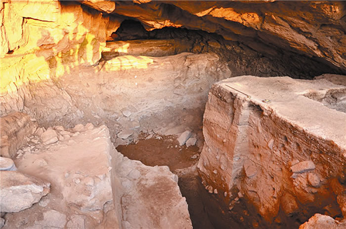 中国境内首次发现旧石器时代中期文化遗存——内蒙古金斯太洞穴遗址