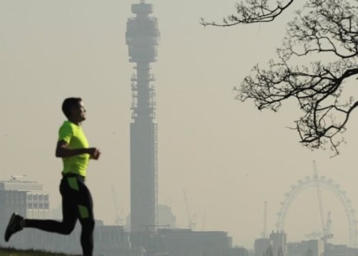 Ӣ�������о����׶ض���������Ⱦ���ػ��𽡿�