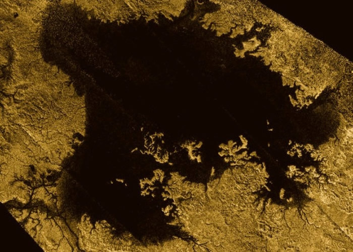 ��������ˮ����һ�º�ƽ�档