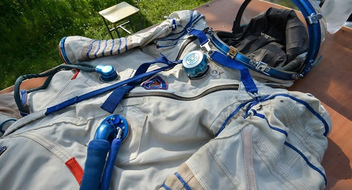 俄罗斯“联邦”号载人航天飞船宇航员穿着的新一代“海鹰-M”型宇航服将于2018年底前问世