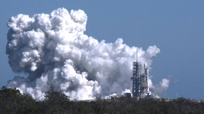 ����̫��̽���Ƽ���˾��SpaceX��������ӥ�������ػ�����״�������ȼ