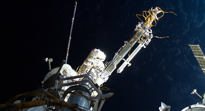 ���ʿռ�վ�Ա���ս������ռ����ά����ҵ��ʱ���Ƴٵ�������Ѯ