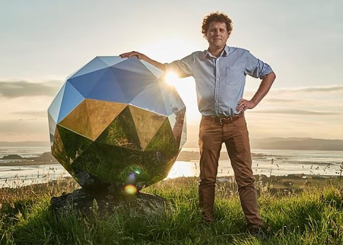 ������������֮�ǽ�����ҹ�����������һ�㡣