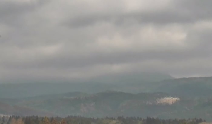 新燃岳有喷发迹象。