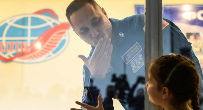 ���ʿռ�վ��55Զ����ָ���̫��ף��ȫ��Ů�����˸�Ů�ڿ���