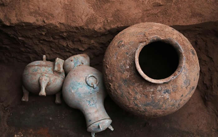 ��ͭ����ʢ������Һ�����ͭ������