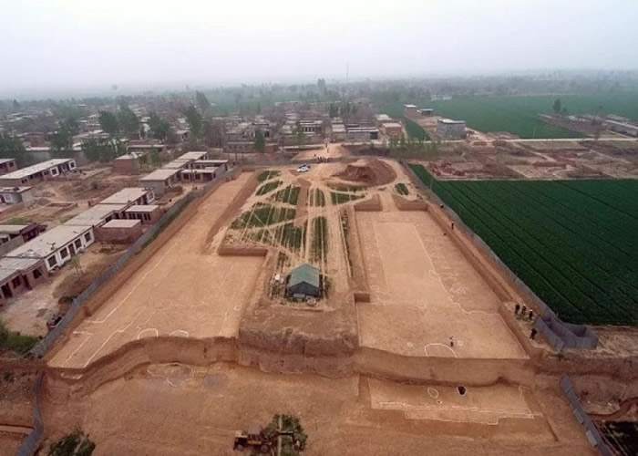 �ܲٸ��귢��һ����Ů�ź� ����һ�ߡ�����ȷ�Ͼ��ǲܲ١�