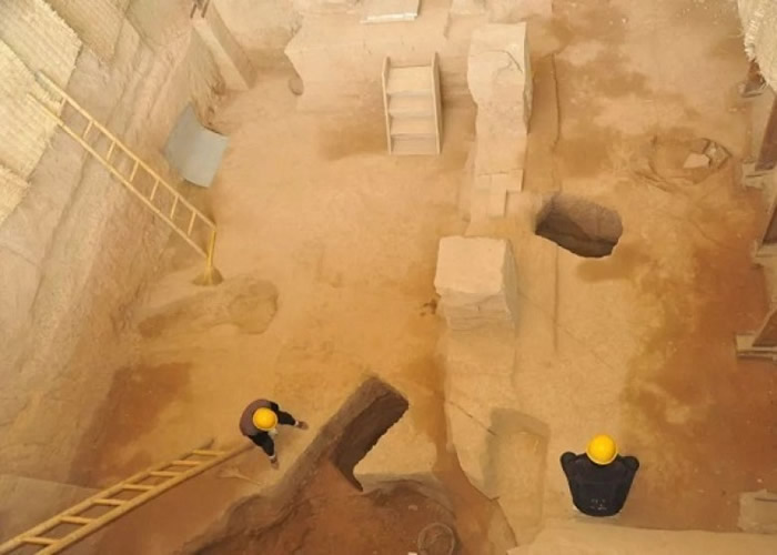 �ܲٸ��귢��һ����Ů�ź� ����һ�ߡ�����ȷ�Ͼ��ǲܲ١�