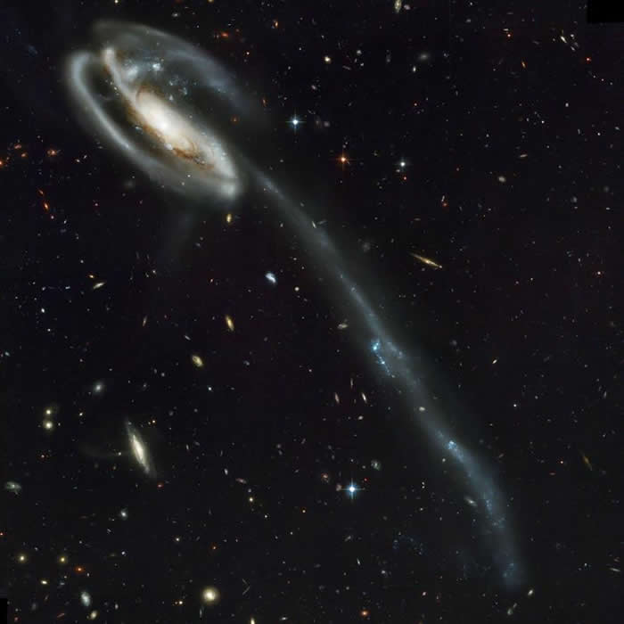 ������Զ�����������Ӱ�񣬿���������������ϵ������ԭ�� PHOTOGRAPH BY NASA