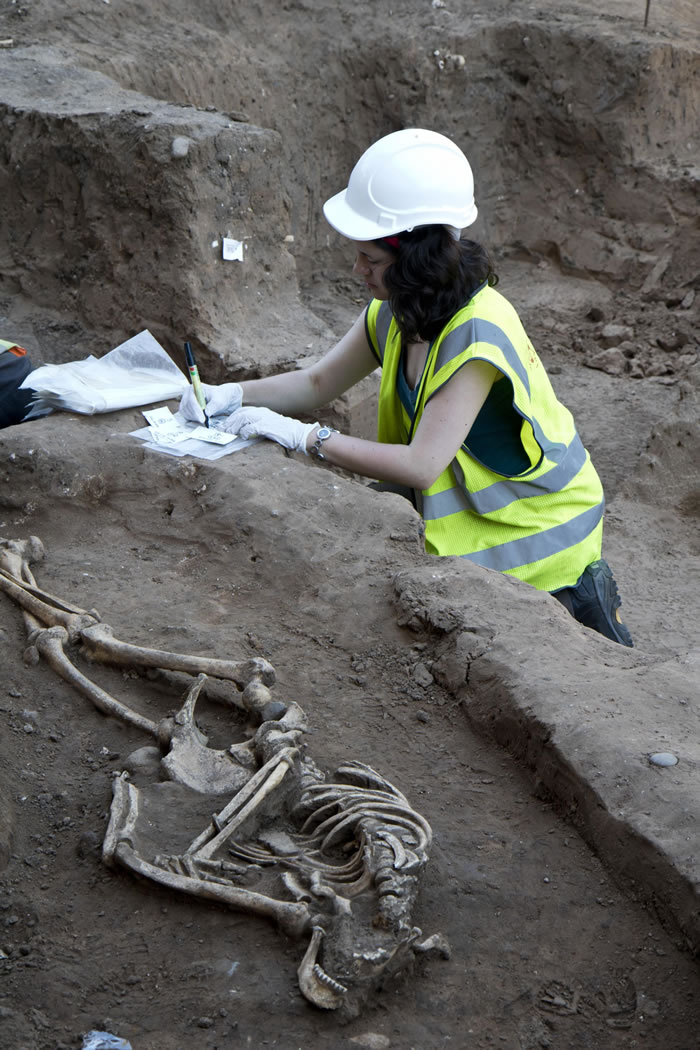 Ӣ��Լ���з���Ľ�����75������ʱ�������ź�