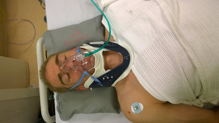 普莱恩曾受重伤。